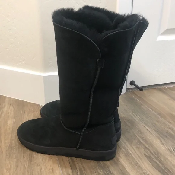 Ugg Classic Cuff Tall Boot - Picture 8 of 9